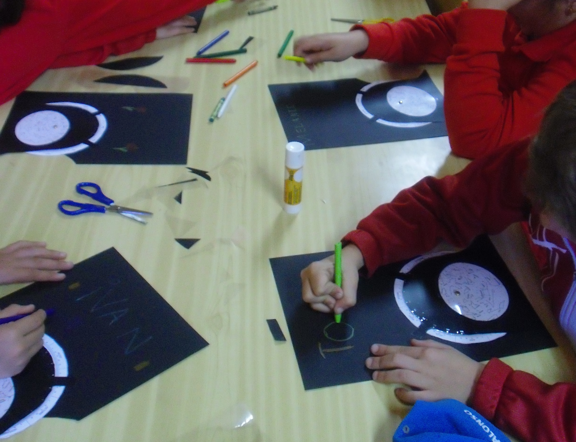 Descobrim l'astronomia en fam&iacute;lia