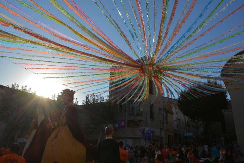 Cercavila d'inici de la Festa Major dels Sants Genís